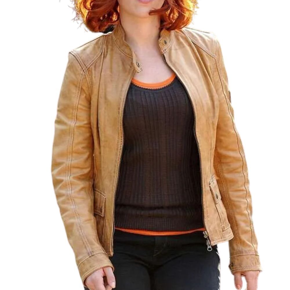 scarlett-johansson-Leather-jacket