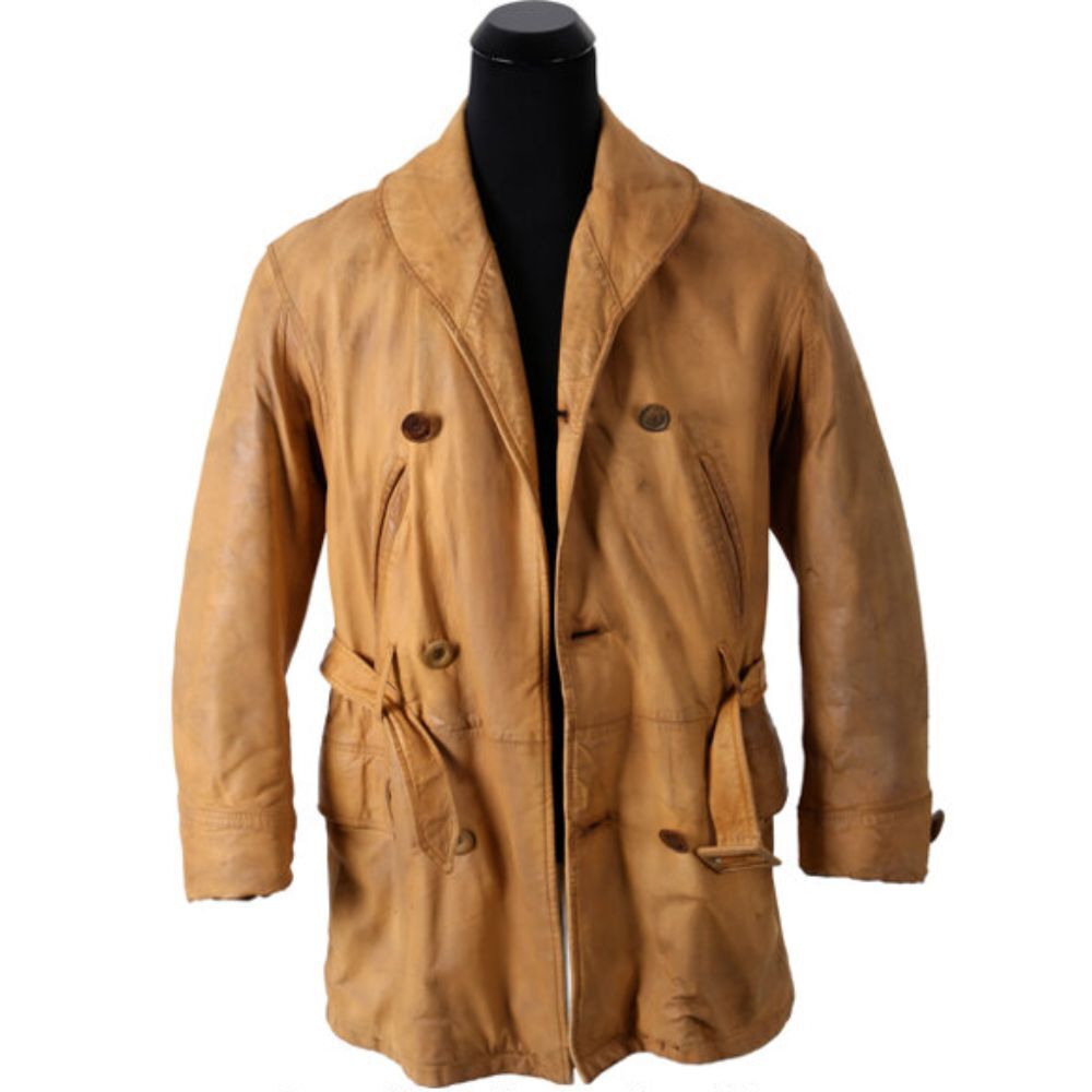 brad-pitt-leather-coat