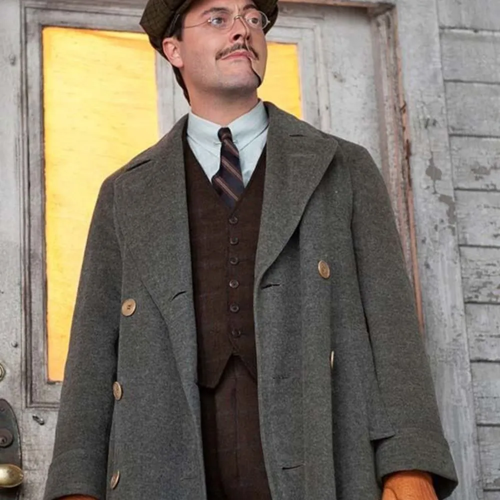 jack-huston-boardwalk-empire-coat.webp