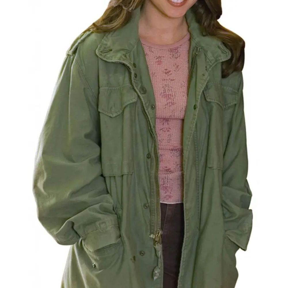 linda-cardellini-green-jacket