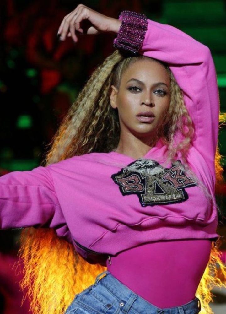 beyonce-coachella-pink-fleece-hoodie.jpg