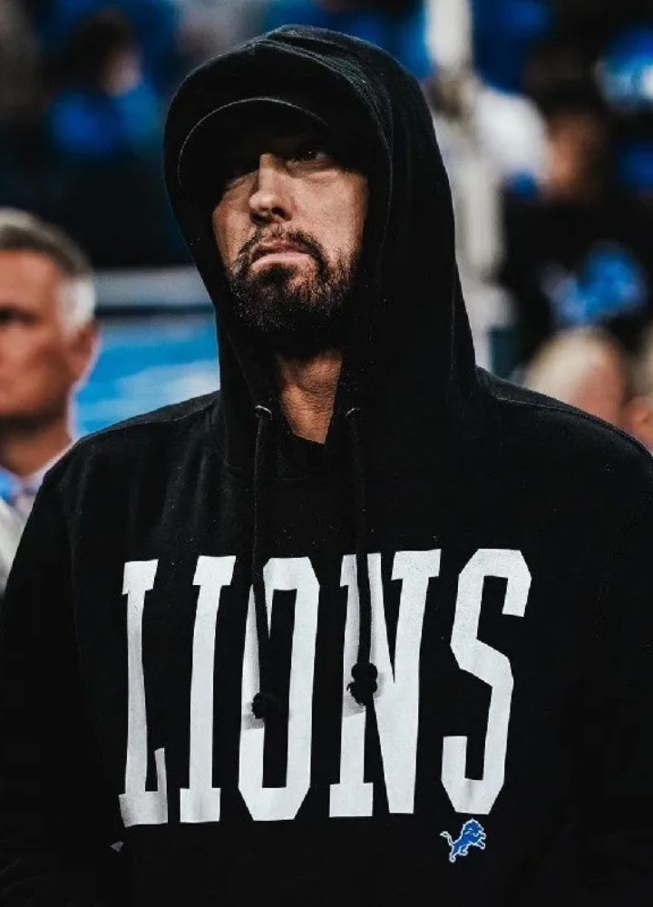 eminem-detroit-lions-hoodie.jpg