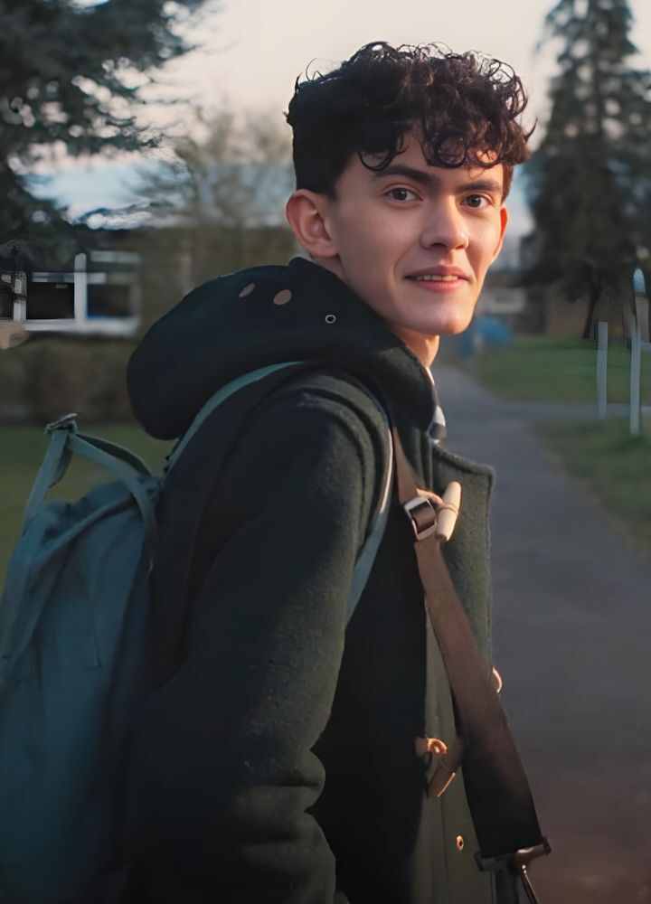 heartstopper-charlie-spring-black-coat heartstopper-charlie-spring-black-coat.jpg