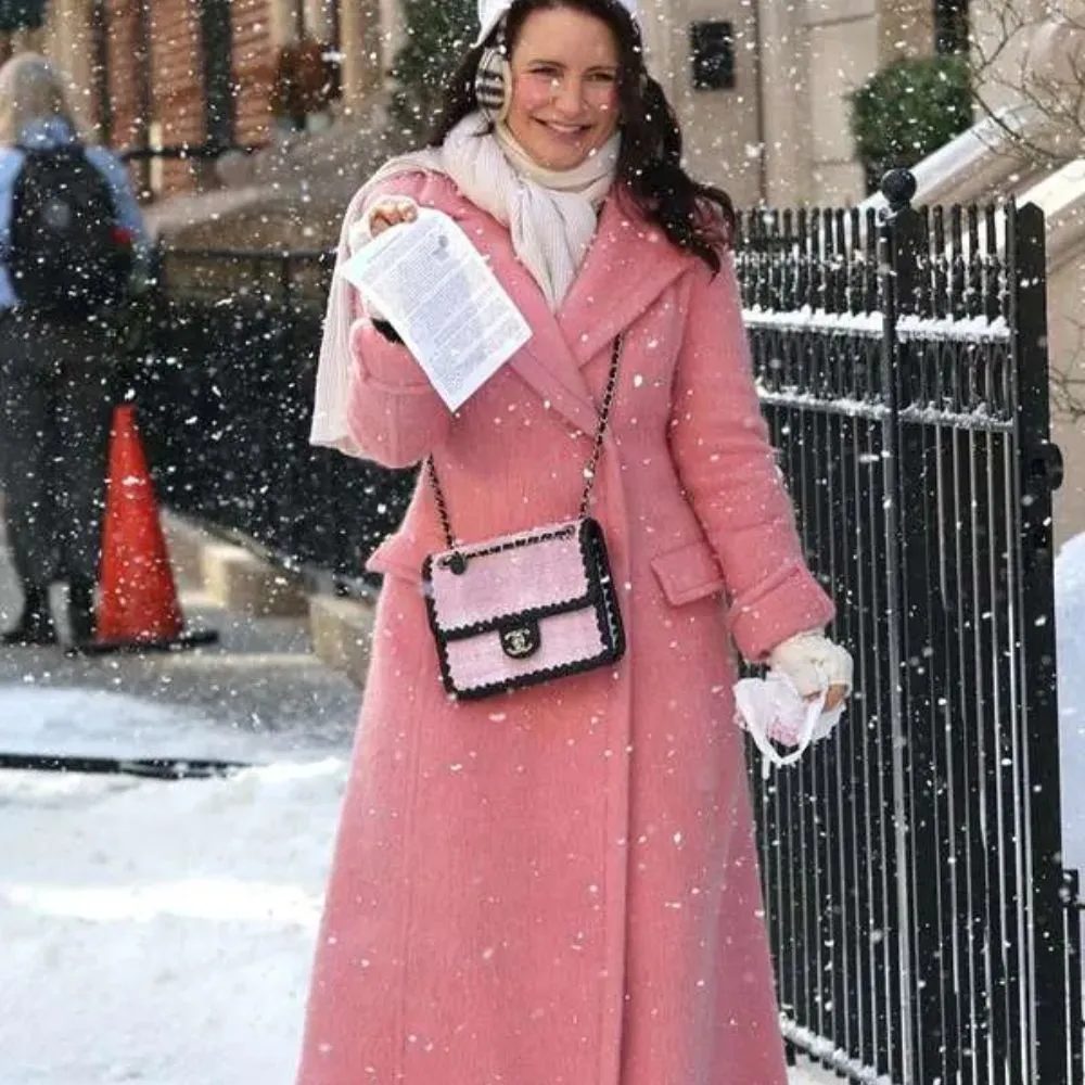 charlotte-york-and-just-like-that-coat.webp
